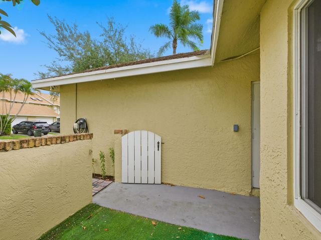 801 Maplewood Drive, Greenacres, FL 33415