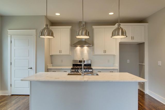 942B Strouse Ave B, Nashville, TN 37206