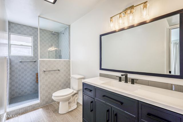 704 MCKELLIGON Drive, El Paso, TX 79902