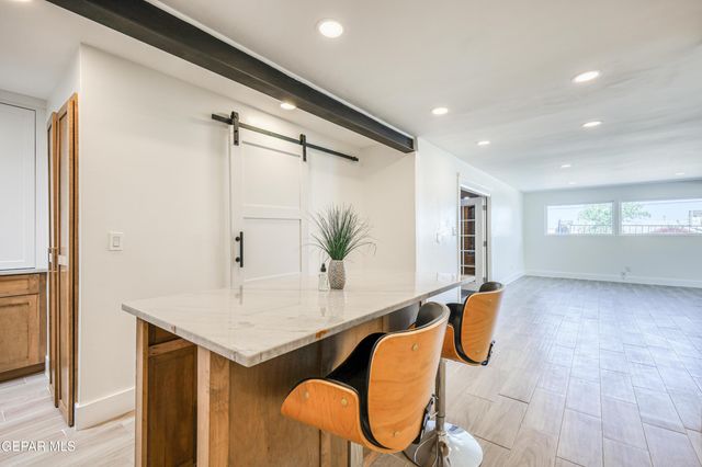 704 MCKELLIGON Drive, El Paso, TX 79902