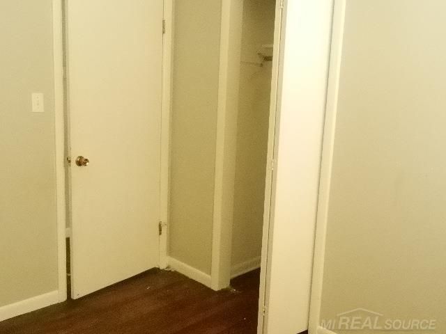 22485 Hillock Avenue, Warren, MI 48089