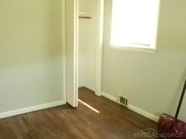 22485 Hillock Avenue, Warren, MI 48089