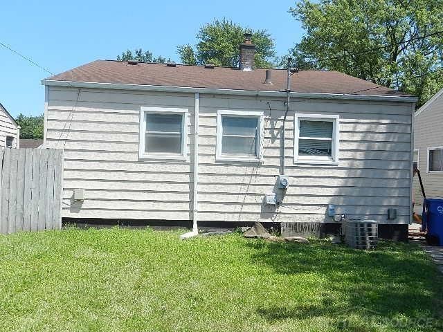 22485 Hillock Avenue, Warren, MI 48089