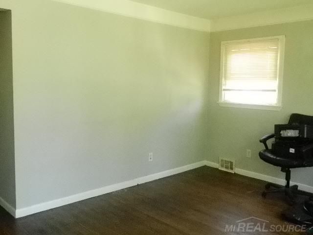 22485 Hillock Avenue, Warren, MI 48089