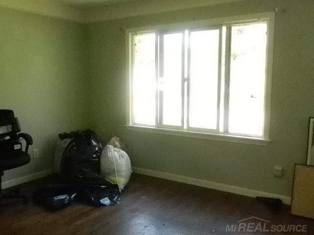 22485 Hillock Avenue, Warren, MI 48089