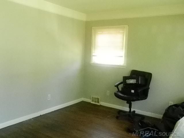 22485 Hillock Avenue, Warren, MI 48089