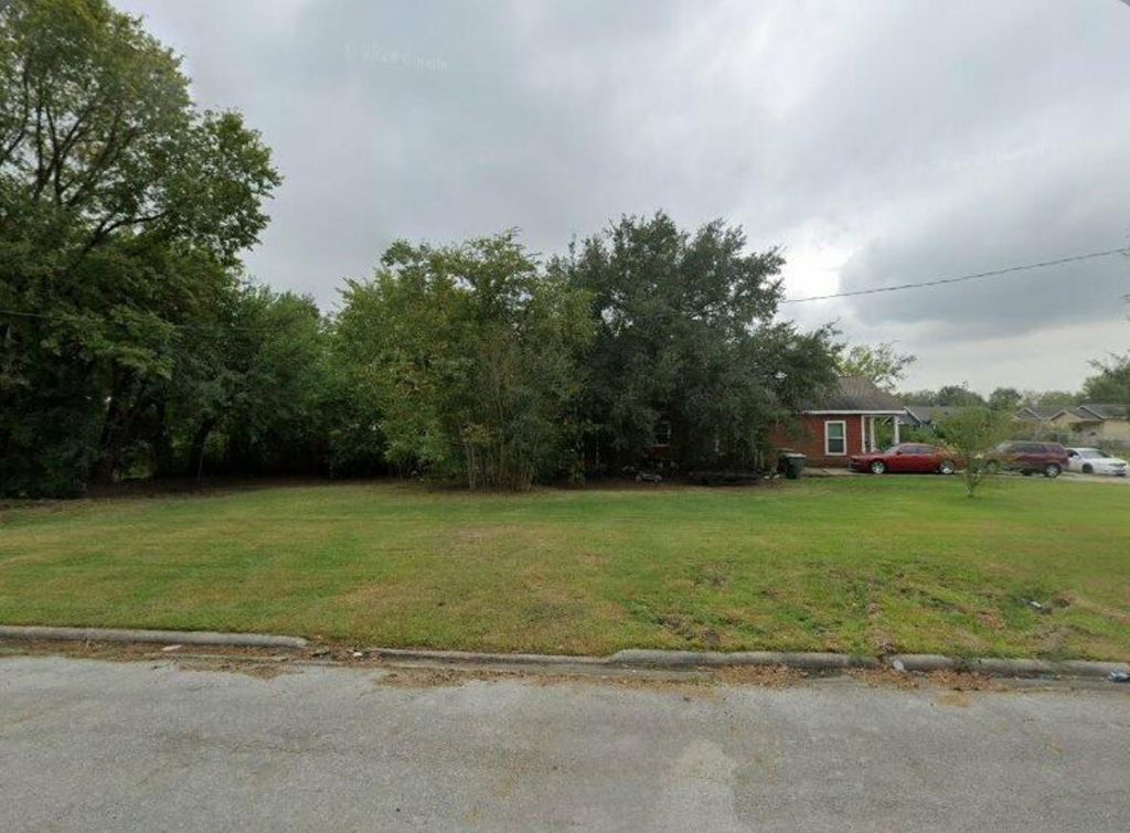 1747 Augusta Avenue, Port Arthur, TX 77640