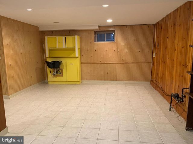610 LAUREL RD, Springfield, PA 19064
