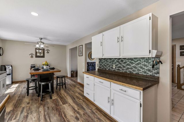 7370 158th Street W, Apple Valley, MN 55124