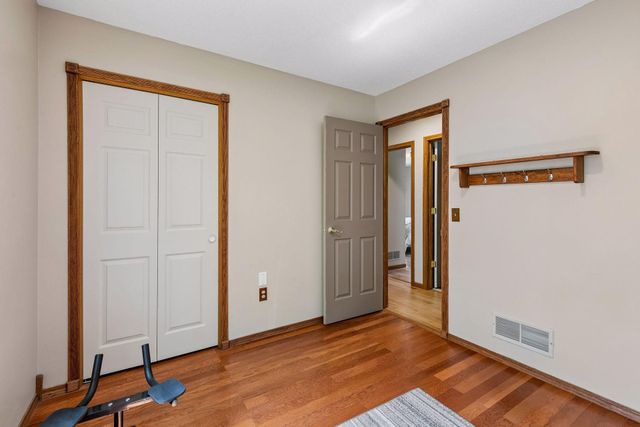 7370 158th Street W, Apple Valley, MN 55124