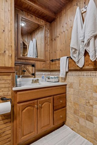 7370 158th Street W, Apple Valley, MN 55124