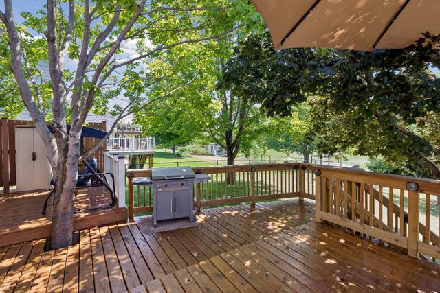 7370 158th Street W, Apple Valley, MN 55124