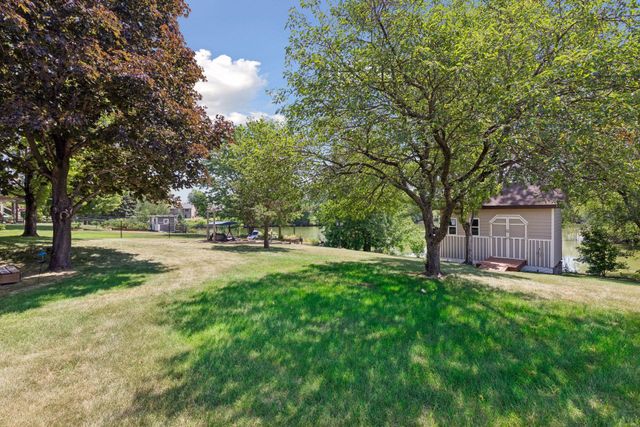 7370 158th Street W, Apple Valley, MN 55124