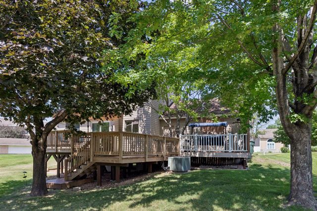 7370 158th Street W, Apple Valley, MN 55124
