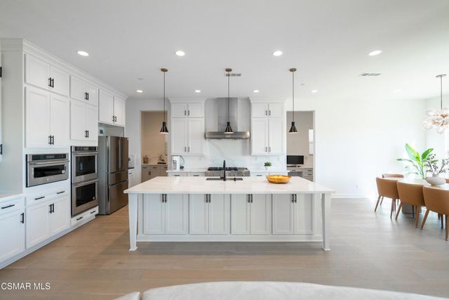 21242 W Wild Flower Way, Chatsworth, CA 91311