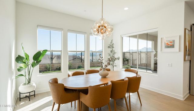 21242 W Wild Flower Way, Chatsworth, CA 91311