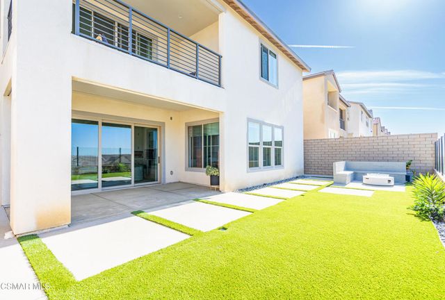 21242 W Wild Flower Way, Chatsworth, CA 91311