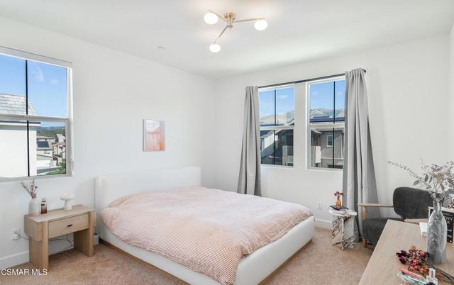 21242 W Wild Flower Way, Chatsworth, CA 91311