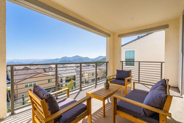 21242 W Wild Flower Way, Chatsworth, CA 91311