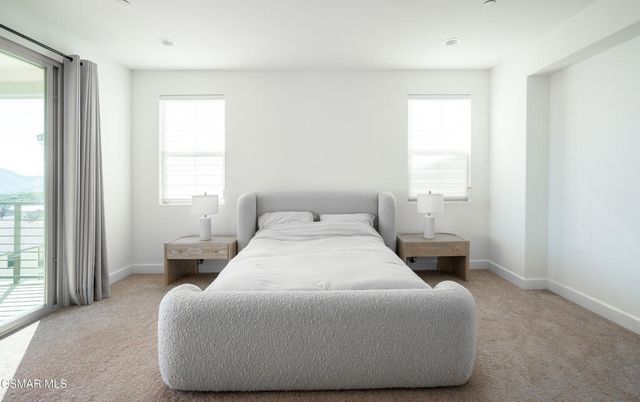 21242 W Wild Flower Way, Chatsworth, CA 91311