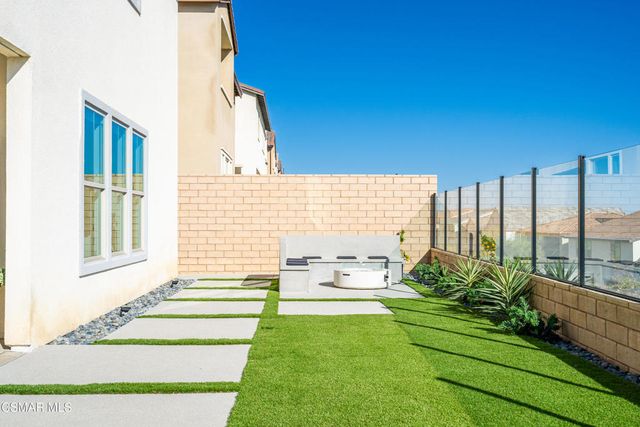 21242 Wild Flower Way, Chatsworth, CA 91311