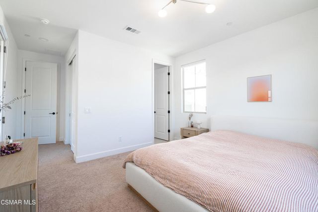 21242 Wild Flower Way, Chatsworth, CA 91311
