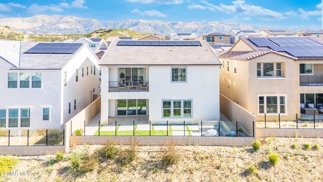 21242 W Wild Flower Way, Chatsworth, CA 91311