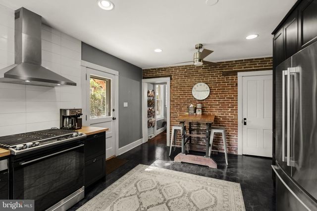 446 W ORANGE ST, Lancaster, PA 17603