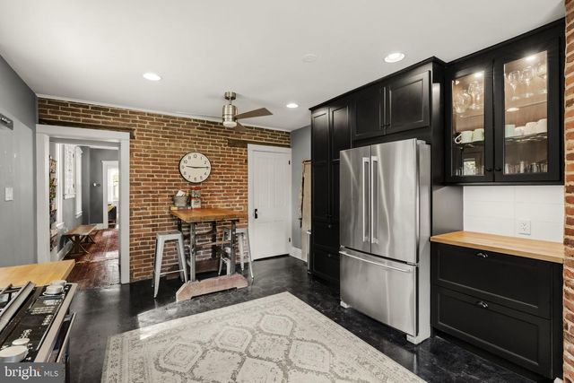 446 W ORANGE ST, Lancaster, PA 17603