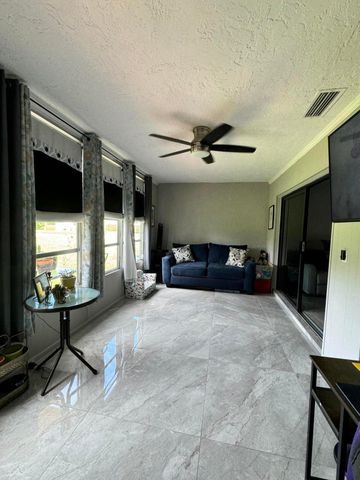 163 Lake Susan Lane, West Palm Beach, FL 33411