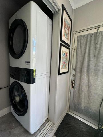 163 Lake Susan Lane, West Palm Beach, FL 33411