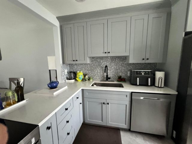 163 Lake Susan Lane, West Palm Beach, FL 33411