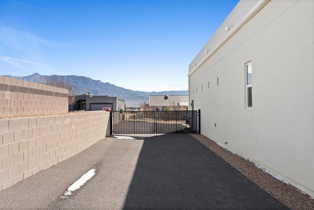 1521 MONTERREY Road NE, Rio Rancho, NM 87144