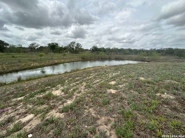 412 Lake, La Vernia, TX 78121