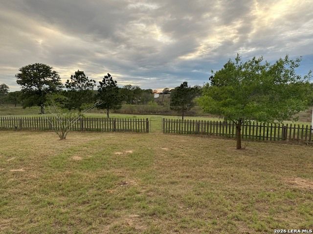 412 Lake, La Vernia, TX 78121