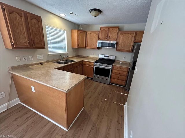 600 Summerwalk Road, Greensboro, NC 27455