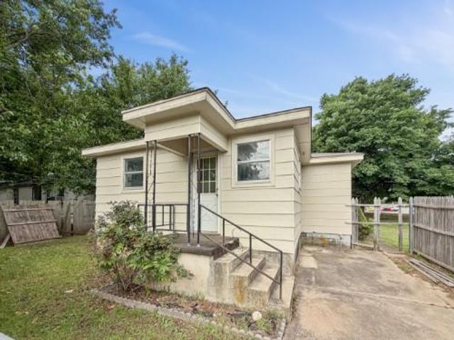415 N Main Highway, Noble, OK 73068