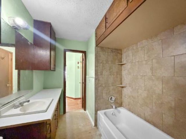 415 N Main Highway, Noble, OK 73068
