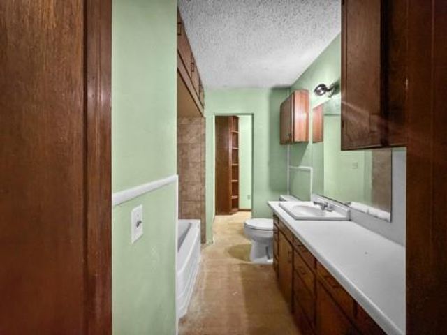 415 N Main Highway, Noble, OK 73068