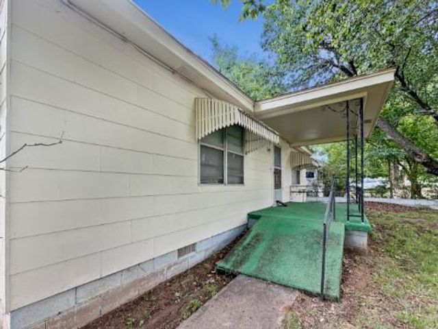 415 N Main Highway, Noble, OK 73068