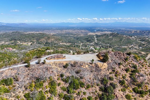 15075 Brunswick Drive, Redding, CA 96001