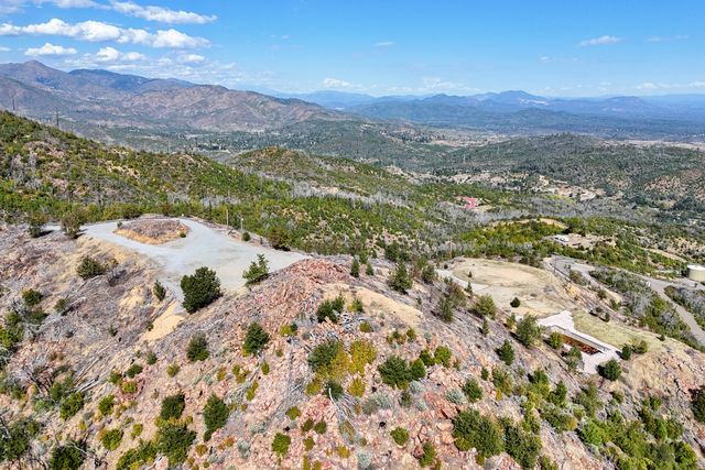 15075 Brunswick Drive, Redding, CA 96001