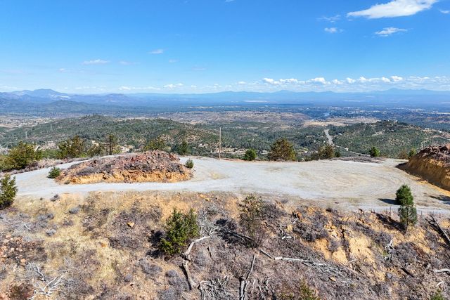 15075 Brunswick Drive, Redding, CA 96001