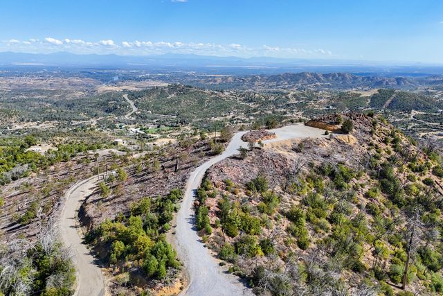 15075 Brunswick Drive, Redding, CA 96001