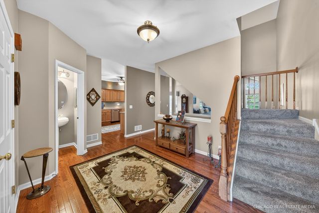 710 Juniper Lane, Lake In The Hills, IL 60156