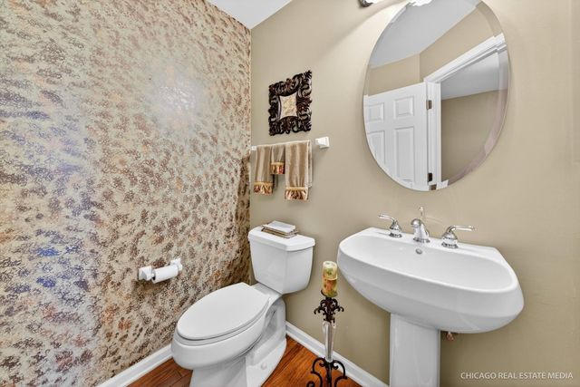 710 Juniper Lane, Lake In The Hills, IL 60156