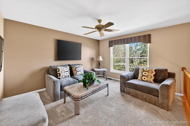 710 Juniper Lane, Lake In The Hills, IL 60156