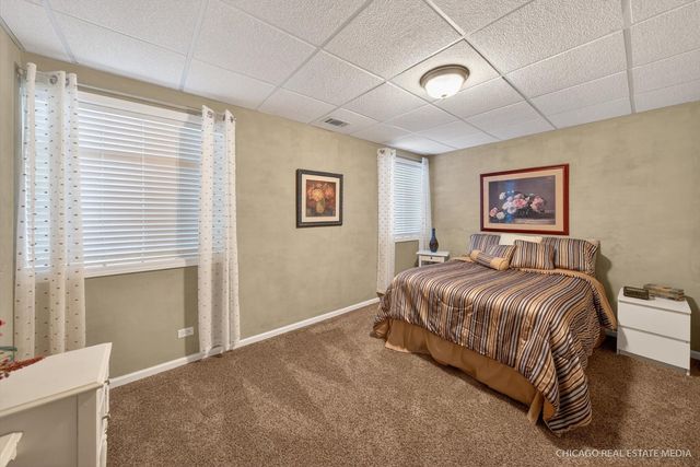 710 Juniper Lane, Lake In The Hills, IL 60156