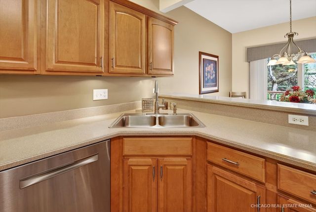 710 Juniper Lane, Lake In The Hills, IL 60156