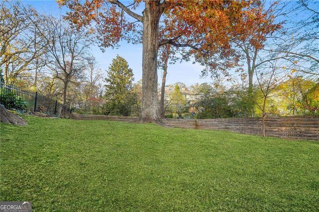 1086 Pine Grove Avenue NE, Brookhaven, GA 30319